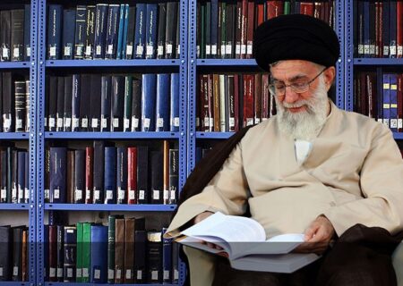 کتاب های توصیه شده رهبر شهید