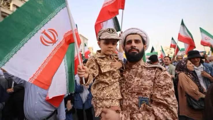 دینداری و ملی‌گرایی: تضاد یا تعامل؟